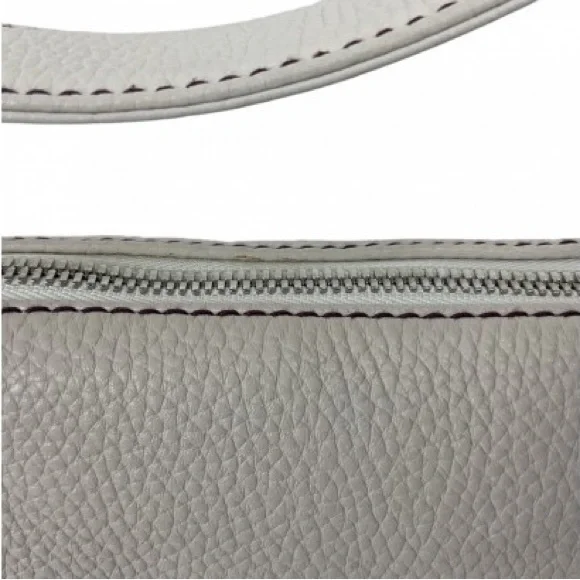 EUC! Authentic vintage Chanel embossed pebble leather bag - Picture 13 of 16